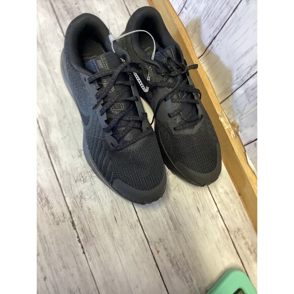 Nike Men's Downshifter 12 Road Running Shoes Triple Black - Size 11 - Picture 2 of 5